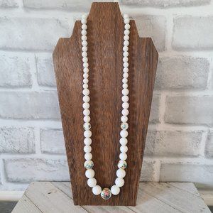 Vintage Acrylic Bead Necklace Tapered Size White Red Rose Transfer Barrel Clasp